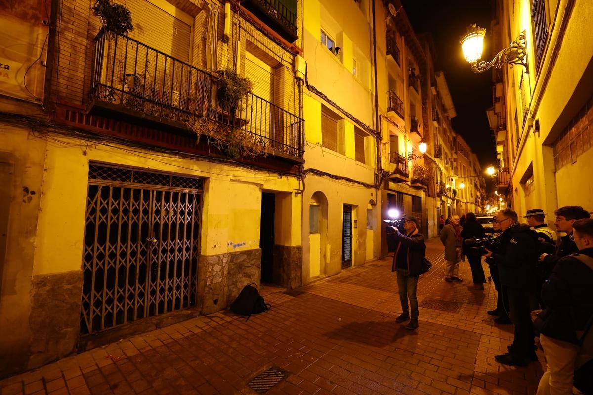 Desalojan un edificio de la calle San Pablo de Zaragoza por riesgo de colapso.