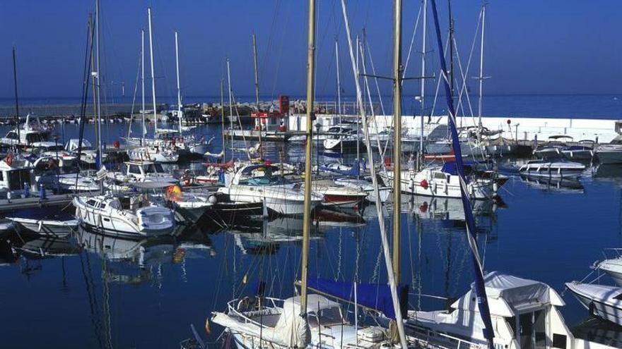 El lunes comienzan las obras de mejoras en el puerto de Marbella