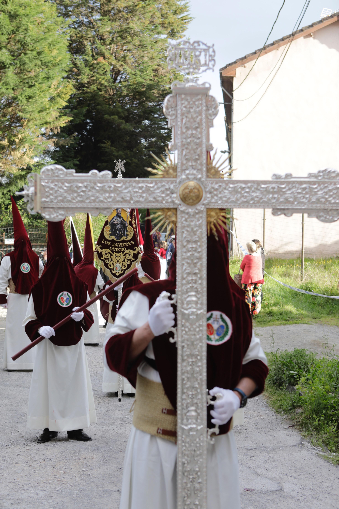 Los Estudiantes llevan al Señor de la Sentencia desde el cielo al Paraíso
