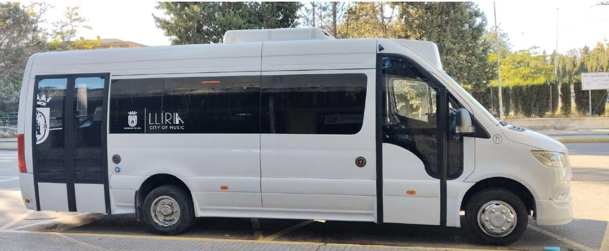 Nuevo autobús para las urbanizaciones.