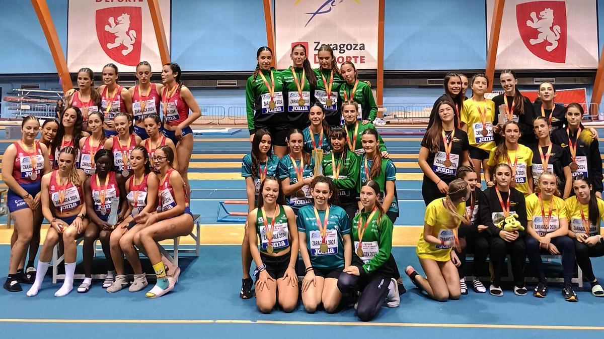 Equipo sub-16 femenino del Facsa Playas de Castellón.