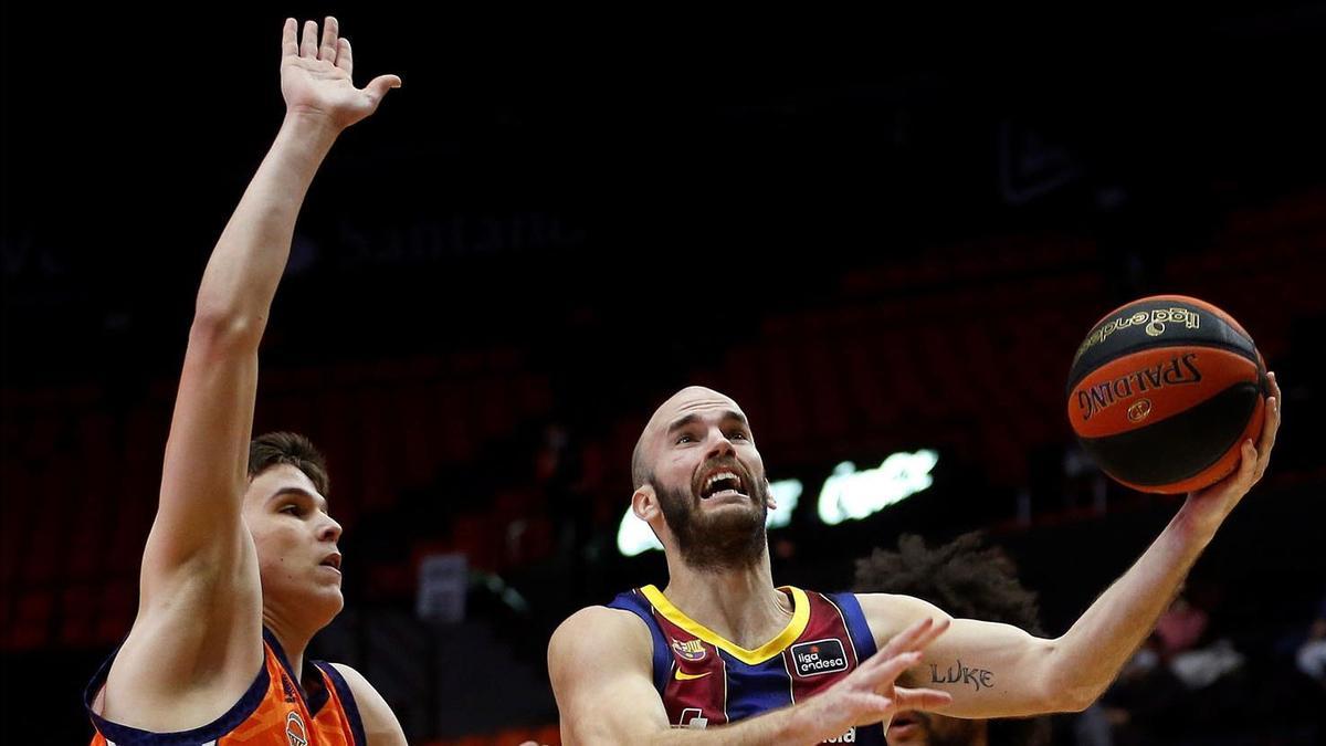 El Barça exhibió solidez en La Fonteta