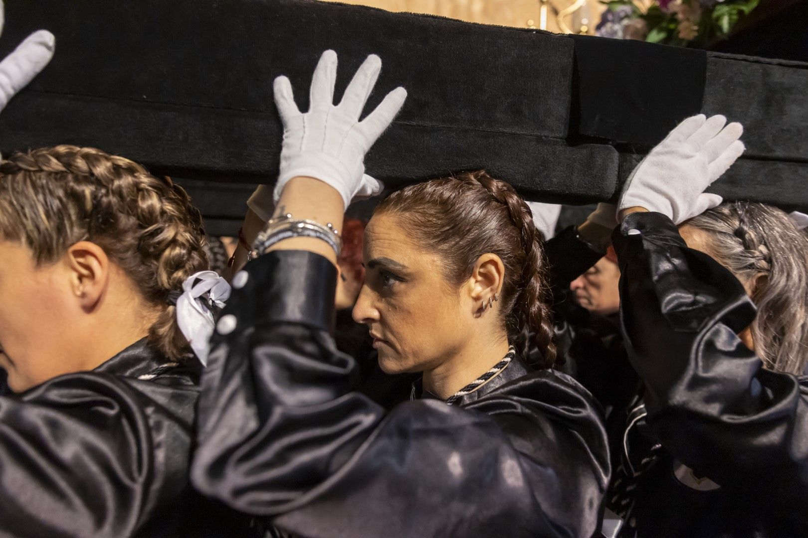 Aquí las imágenes de la Procesión de Lunes Santo en Torrevieja