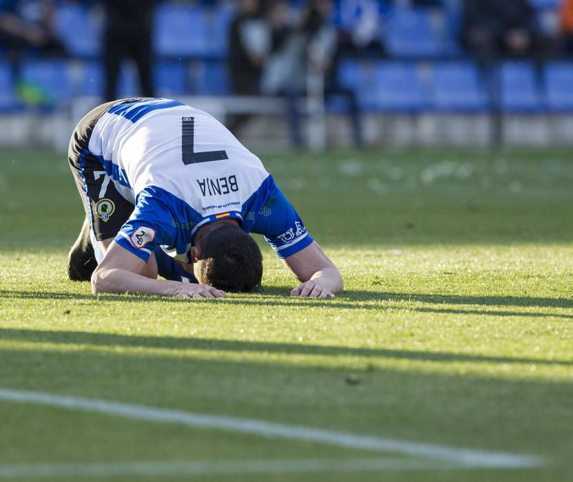 Los blanquiazules desperdician la oportunidad de huir del descenso y no pasan del empate ante un Andorra con uno menos desde el 52'