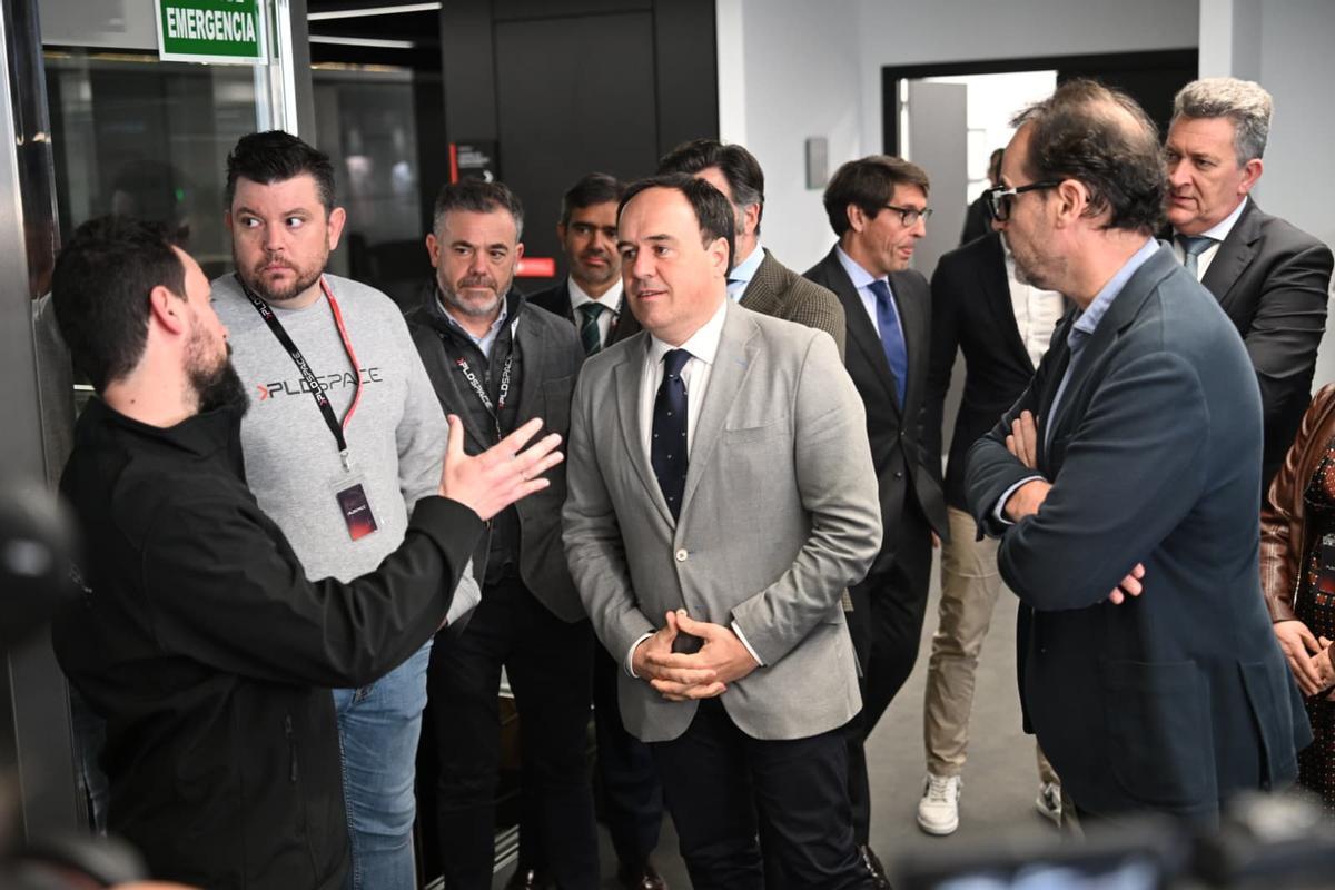La Generalitat y Elche allanan el camino a PLD Space para acelerar su fábrica de cohetes