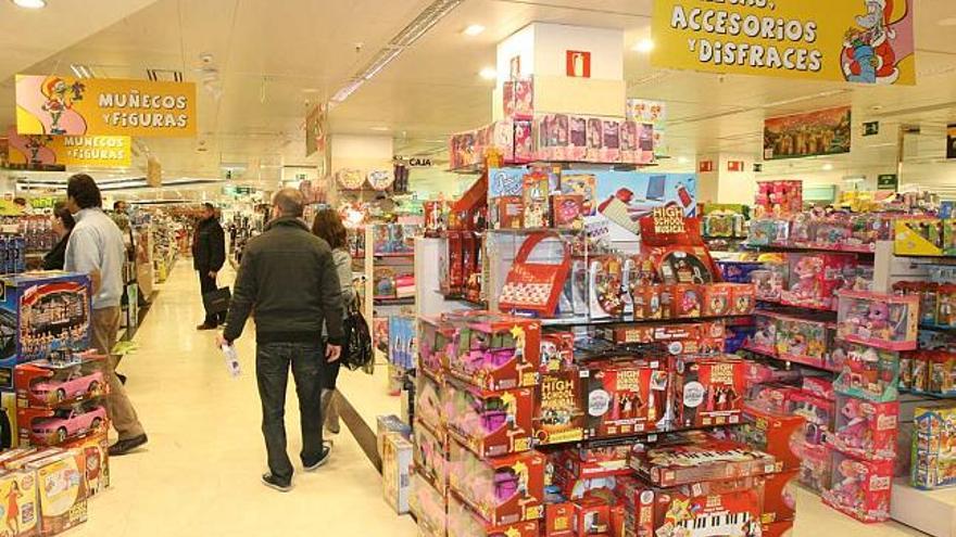 La crisis frena la venta de juguetes durante la campaña de Navidad -  Información