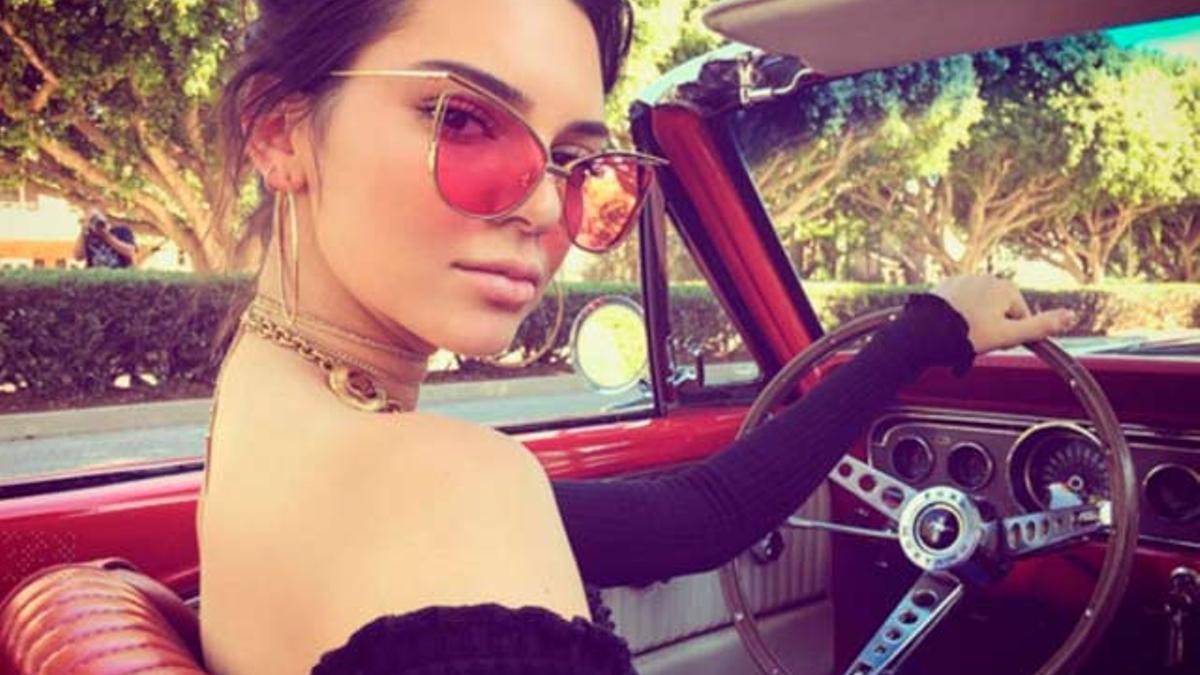 Algo pasa con los labios de Kendall