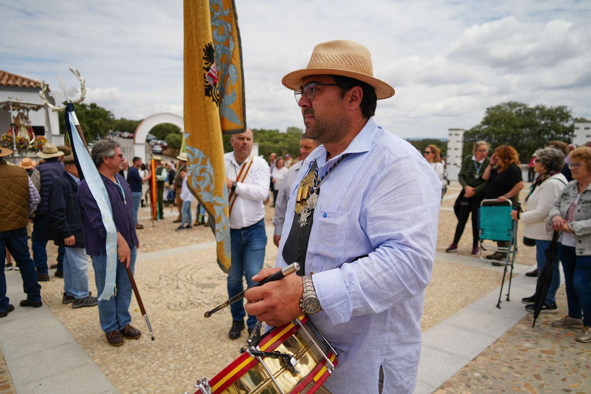 Multitudinario recibimiento a la Virgen de Luna en Villanueva