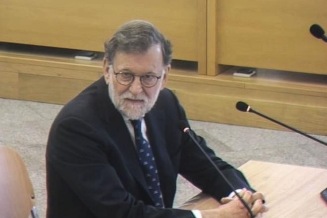 Gobierno y PSOE creen que la declaración de Rajoy prueba su participación en la 'trama Kitchen'