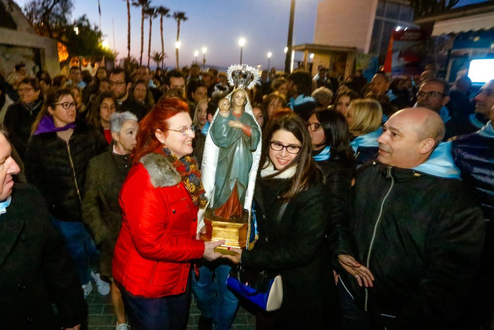 Benidorm celebra la procesión de El Alba de la Virgen del Sufragio