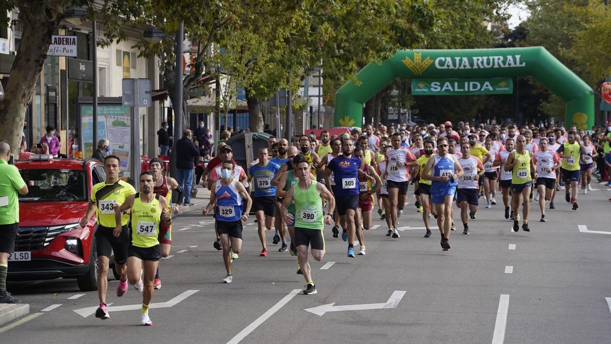 Carrera de la Guardia Civil de Zamora contra las enfermedades raras.