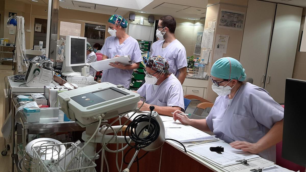 La UCI del Hospital General de Elche, en una imagen de archivo