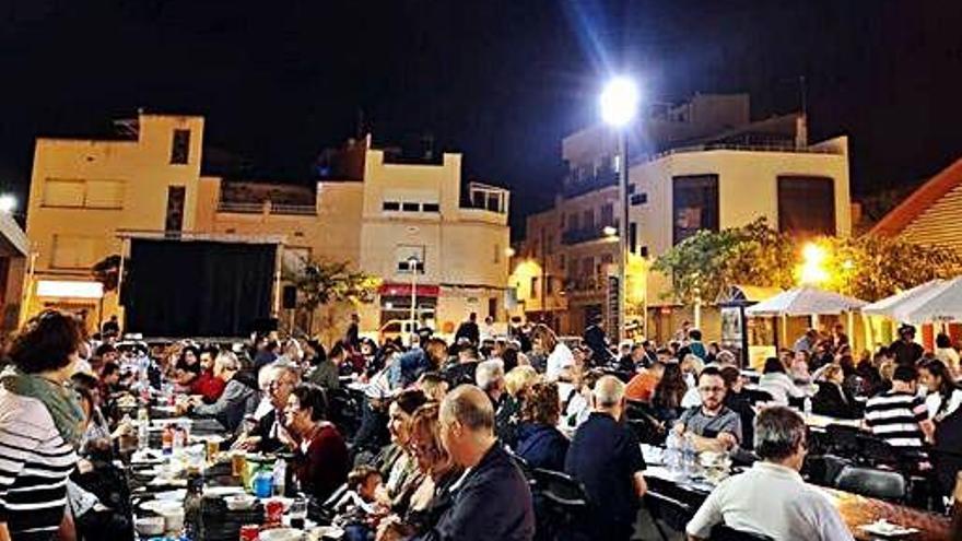 Concorreguda nit de botigues a Vilanova del Camí