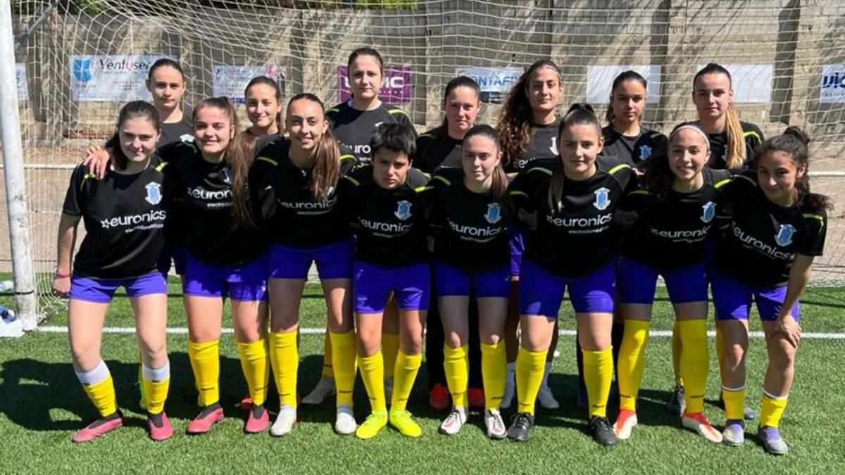 Formación del equipo de la UD Bovedana que acabó campeón de su grupo en la Liga Doble G. | Cedida