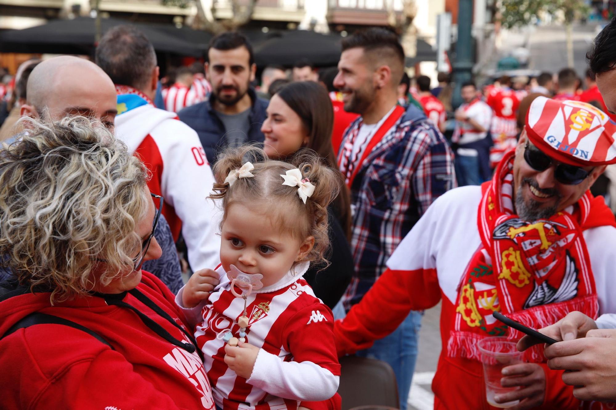 La Mareona del Sporting inunda el centro de Santander