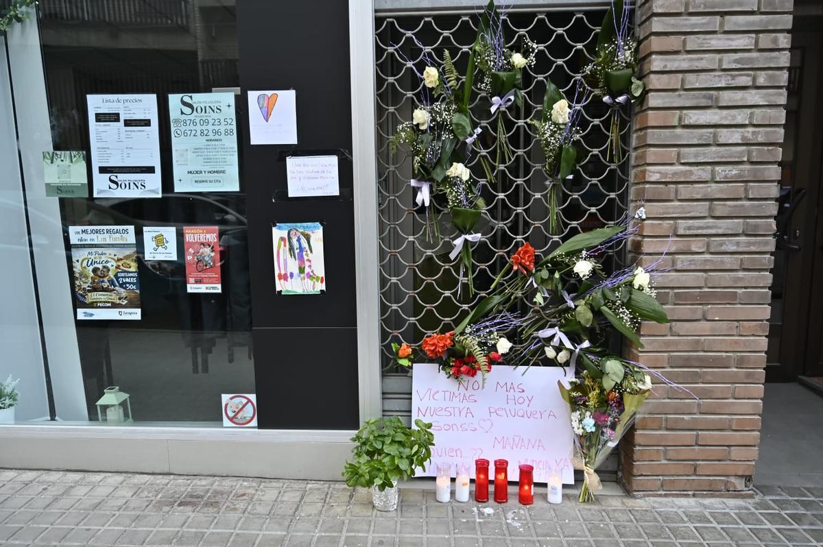 La peluquería de Silvia es un altar improvisado en su honor.