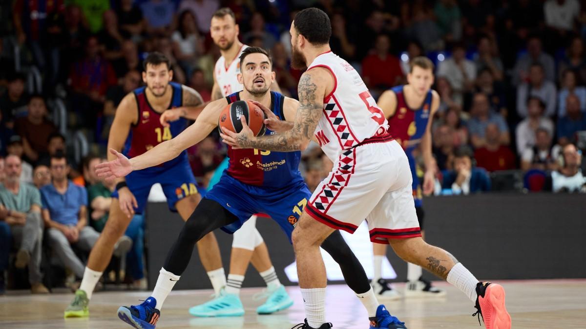 Tomas Satoransky, en el partido de Euroliga ante Mónaco, defendiendo a Mike James