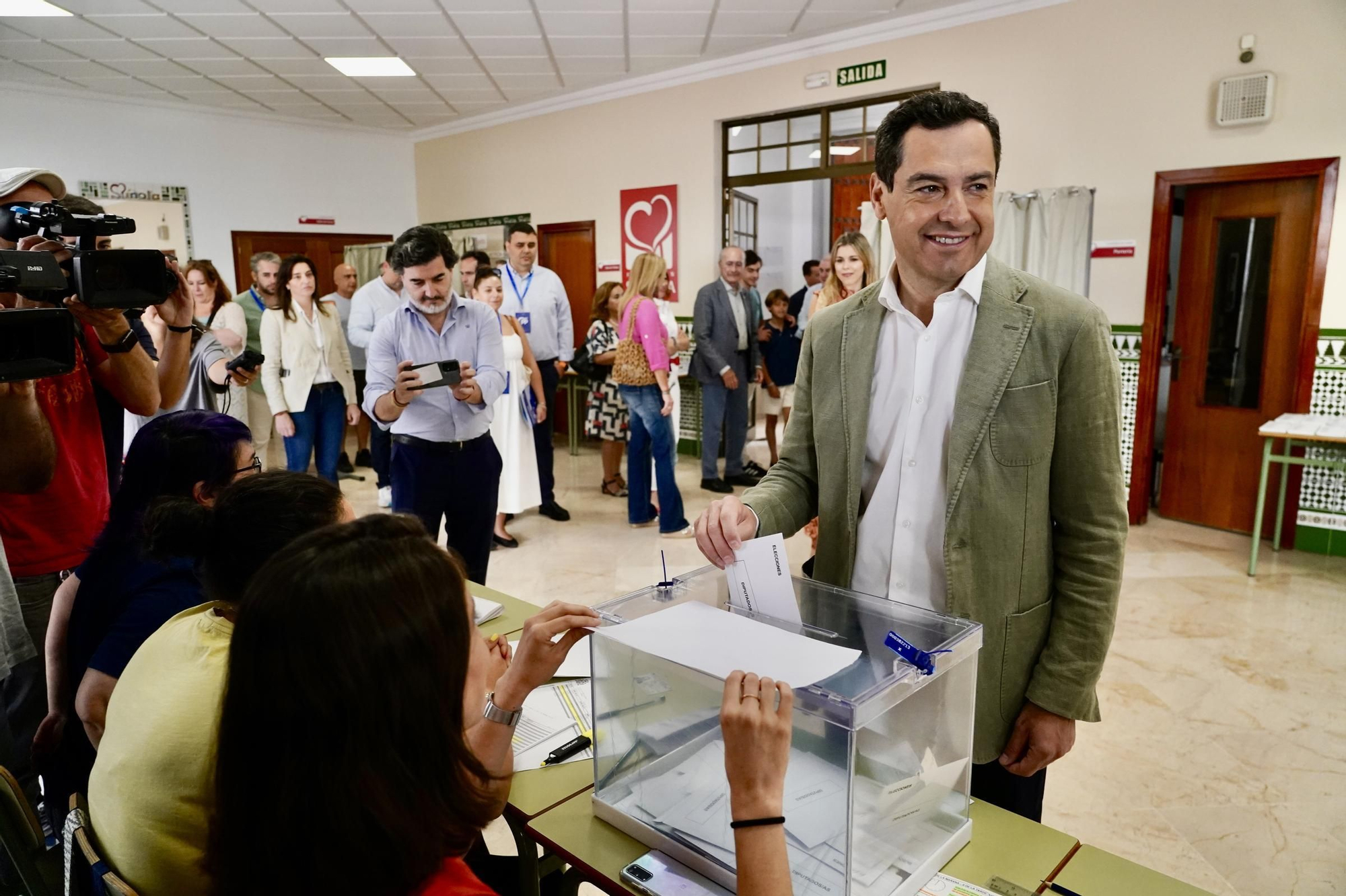 La jornada electoral del 9J al Parlamento Europeo en Málaga, en imágenes