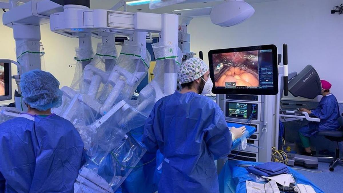 Cirugía robótica en el Santa Lucía | L.O.