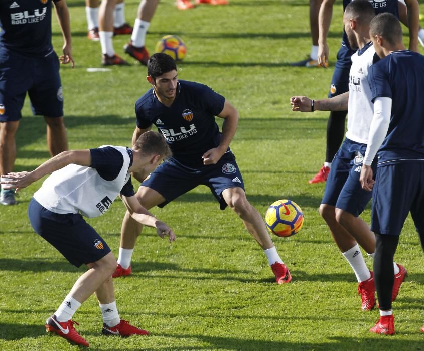 El Valencia CF prepara el partido contra el Legané