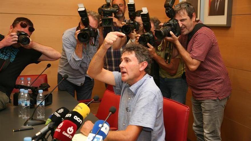 El alcalde de Batea dice que la idea de unirse a Aragón &quot;nunca ha ido de banderas&quot;