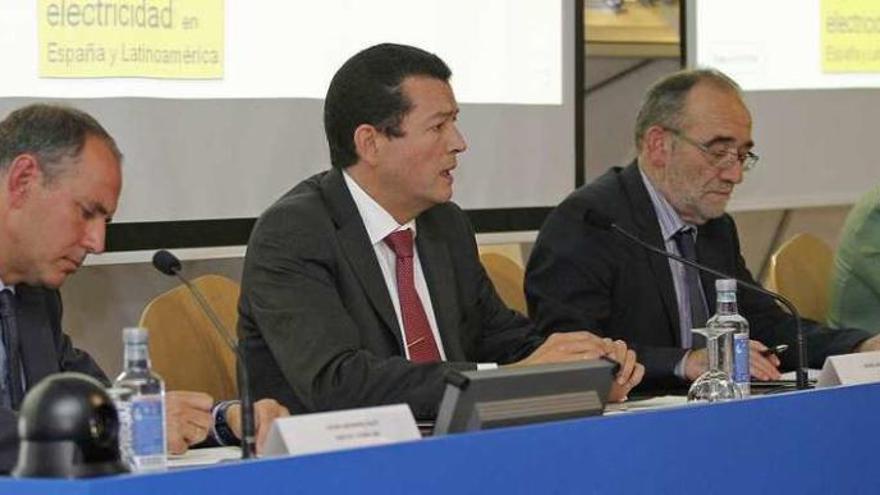 Xavier Labandeira, Manuel Menéndez, José Manuel García y Alberto Gago, ayer. // J.Santomé