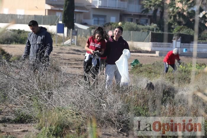 SOS Mar Menor retira dos toneladas de basura