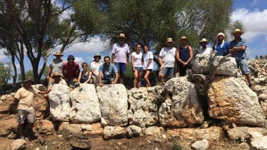 Participantes en la campaña de excavaciones arqueológicas, en agosto del pasado año.