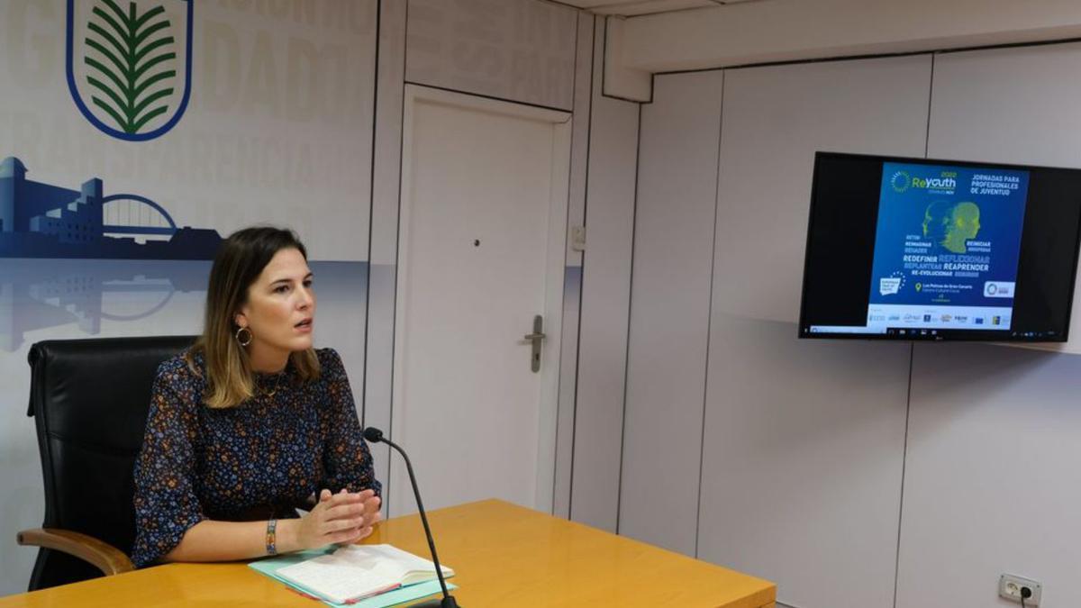 La concejala de Juventud, Carla Campoamor, en la presentación de las jornadas. |