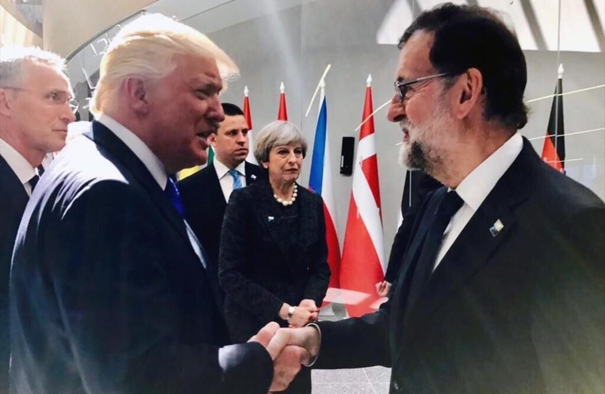 undefined38606227 trump y rajoy en bruselas  foto  twitter de rajoy170804121401