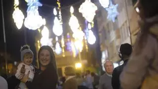 Puente Genil estrena alumbrado de Navidad y se convierte en escaparate al mundo