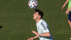 El futbolista de la Selección Española de fútbol Brahim Díaz participa en la rueda de prensa convocada este martes por el combinado nacional en la Ciudad del Fútbol de Las Rozas, Madrid.