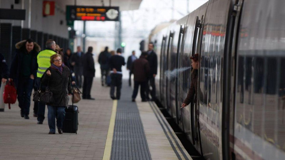 Viajeros en la Estación de Zamora.