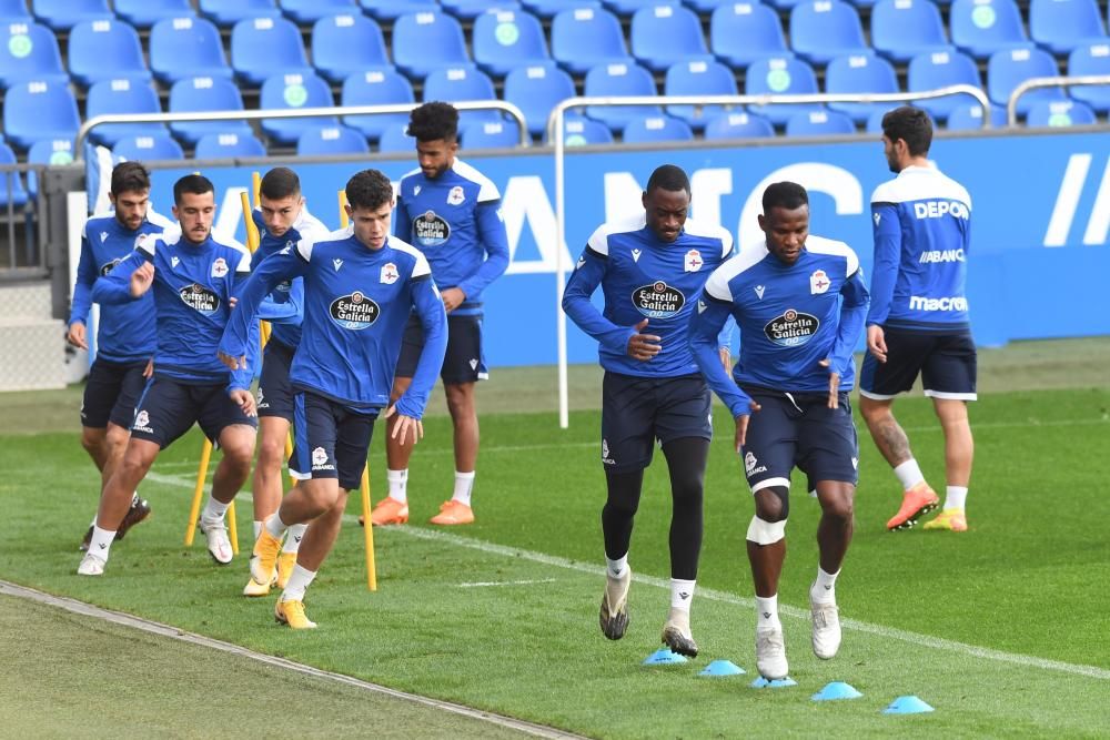 Sesión a puerta cerrada en Riazor