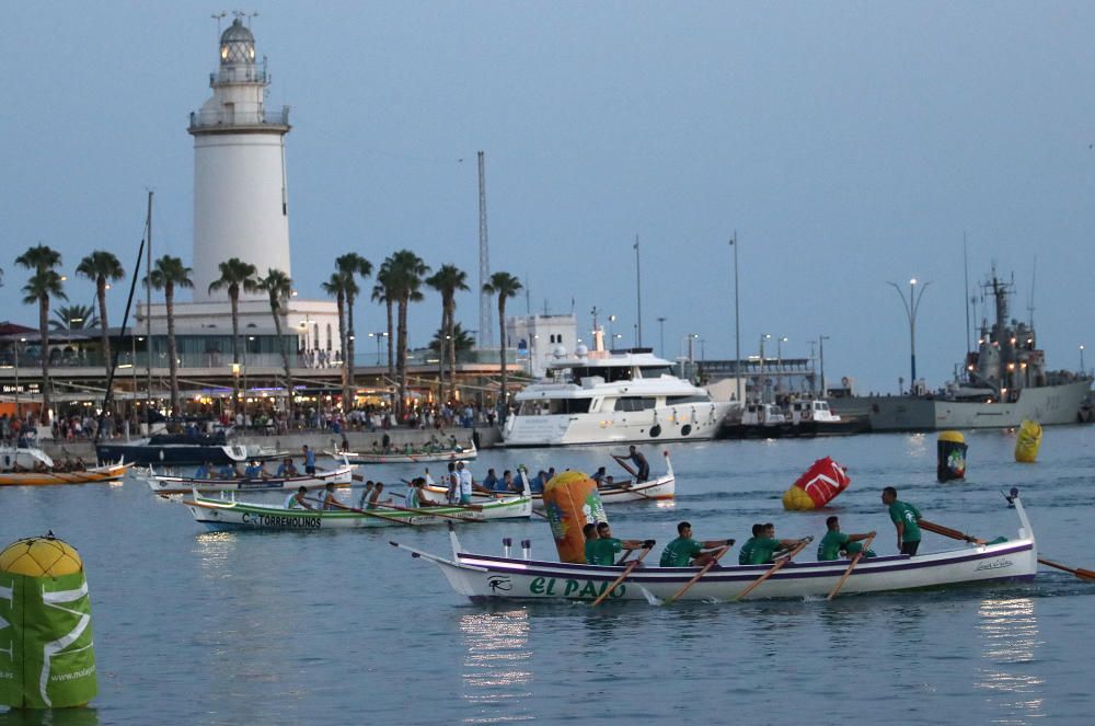 Jornada nocturna de jábegas en El Puerto de Málaga