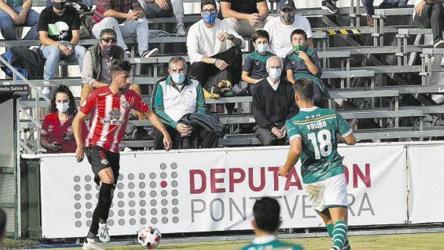 Imagen del primer partido del Coruxo en O Vao, contra el Zamora.