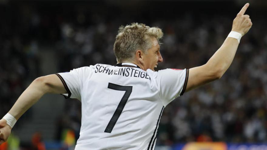 Schweinsteiger, autor del segon gol d&#039;Alemanya