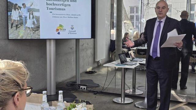 El president, Vicent Marí, a la presentació de Berlín. |  | FOTOS: CONSELL D’EIVISSA
