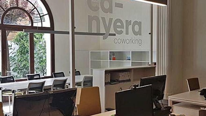 L&#039;interior de l&#039;espai coworking Ca-Nyera.