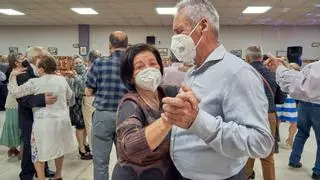 Los mayores de Cáceres podrán bailar en el pabellón Moctezuma