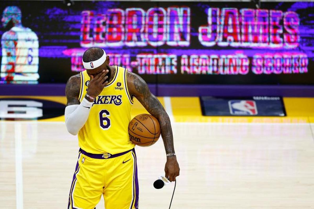 Las mejores imágenes de la noche histórica de LeBron James