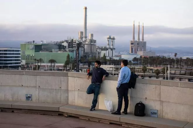 La Generalitat tramita una multa a la incineradora del Besòs por no informar de un episodio de emisiones excesivas