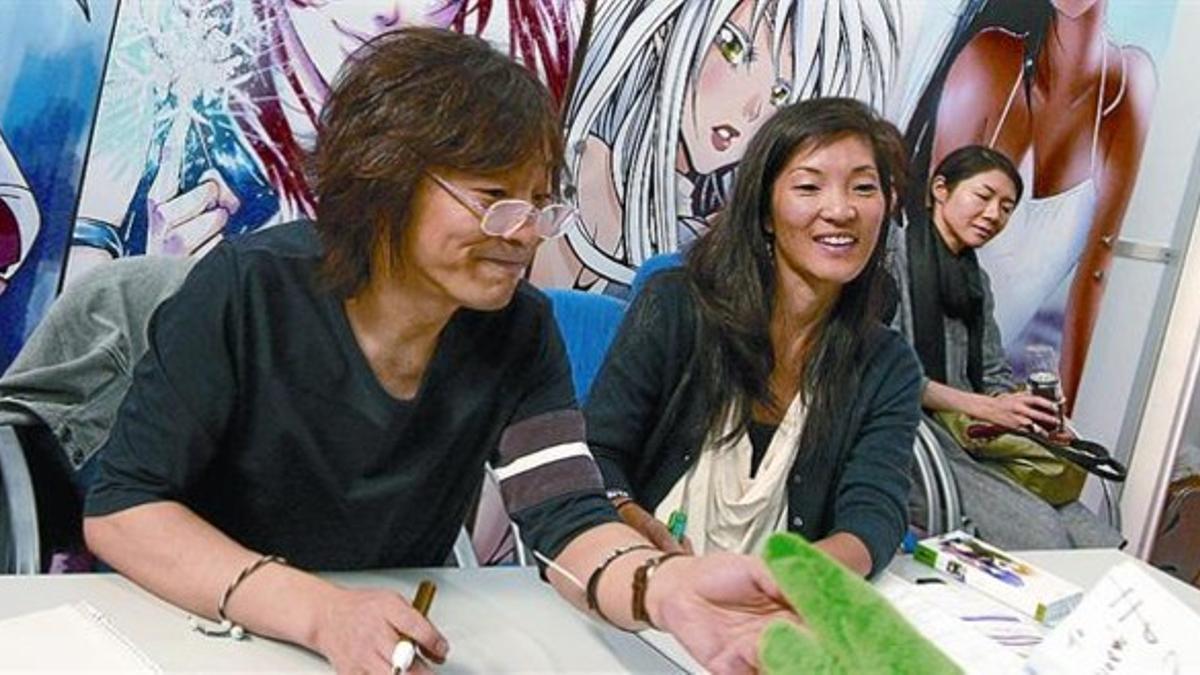 Pionero  8 El dibujante de manga, Izumi Matsumoto, frente a sus incondicionales seguidores.
