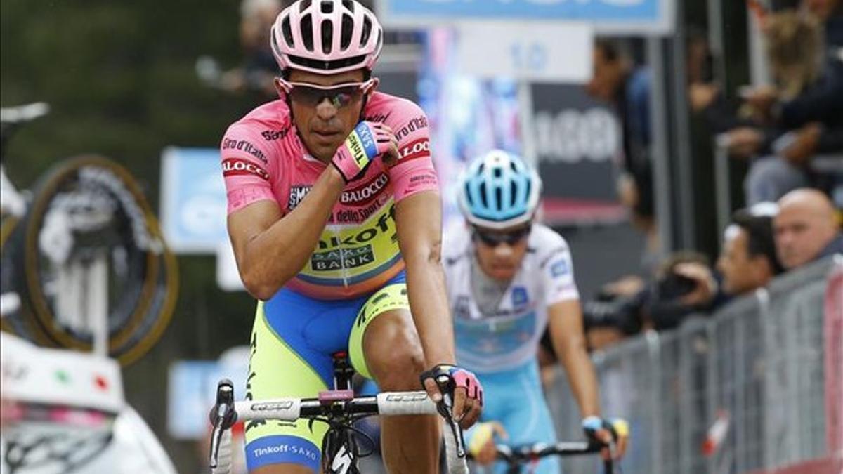 Contador reafirma liderato