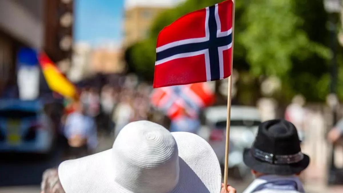 L'Alfàs del Pi cuenta con una colonia noruega de más de 5.000 personas.
