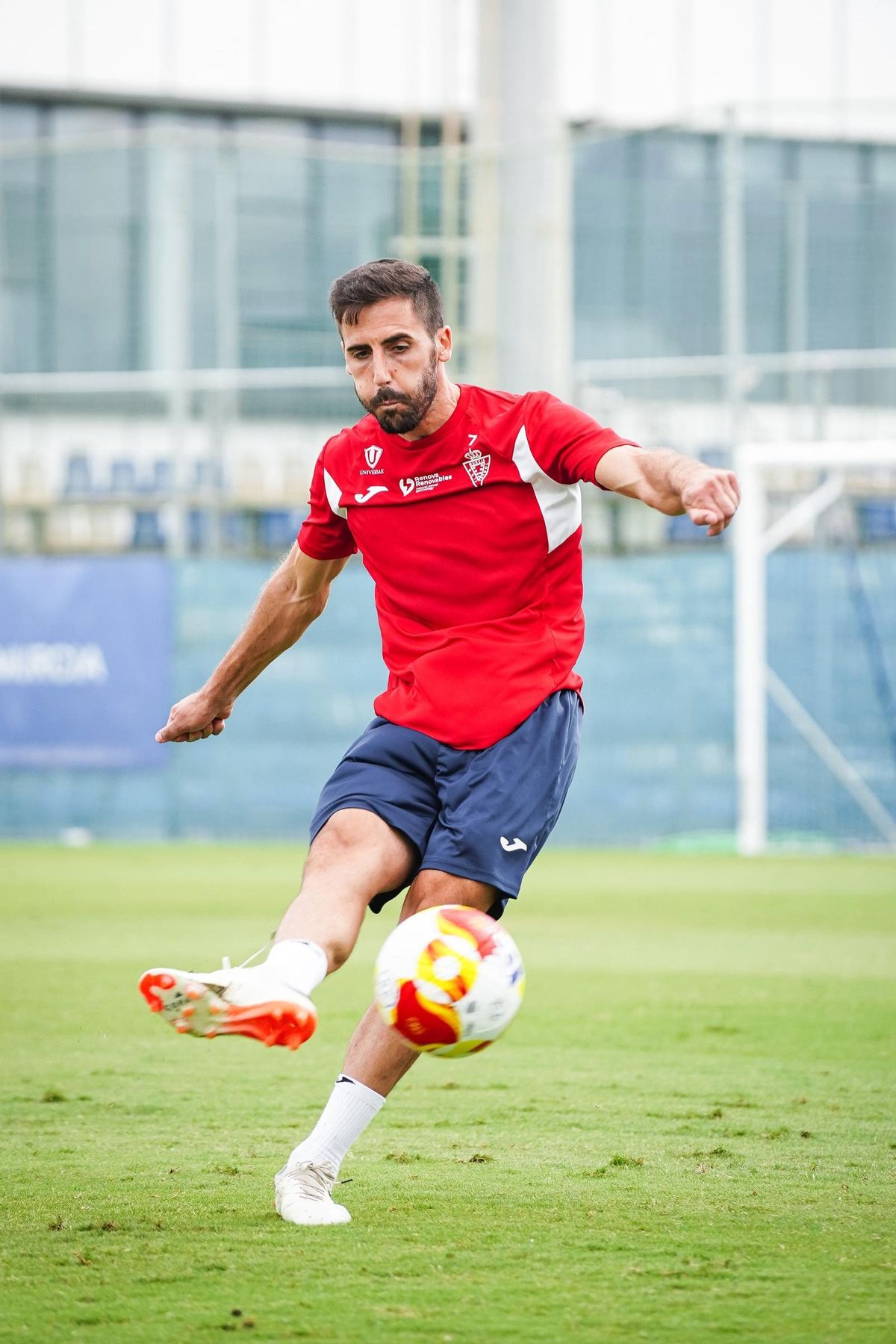 Moyita, en un entrenamiento en el Real Murcia