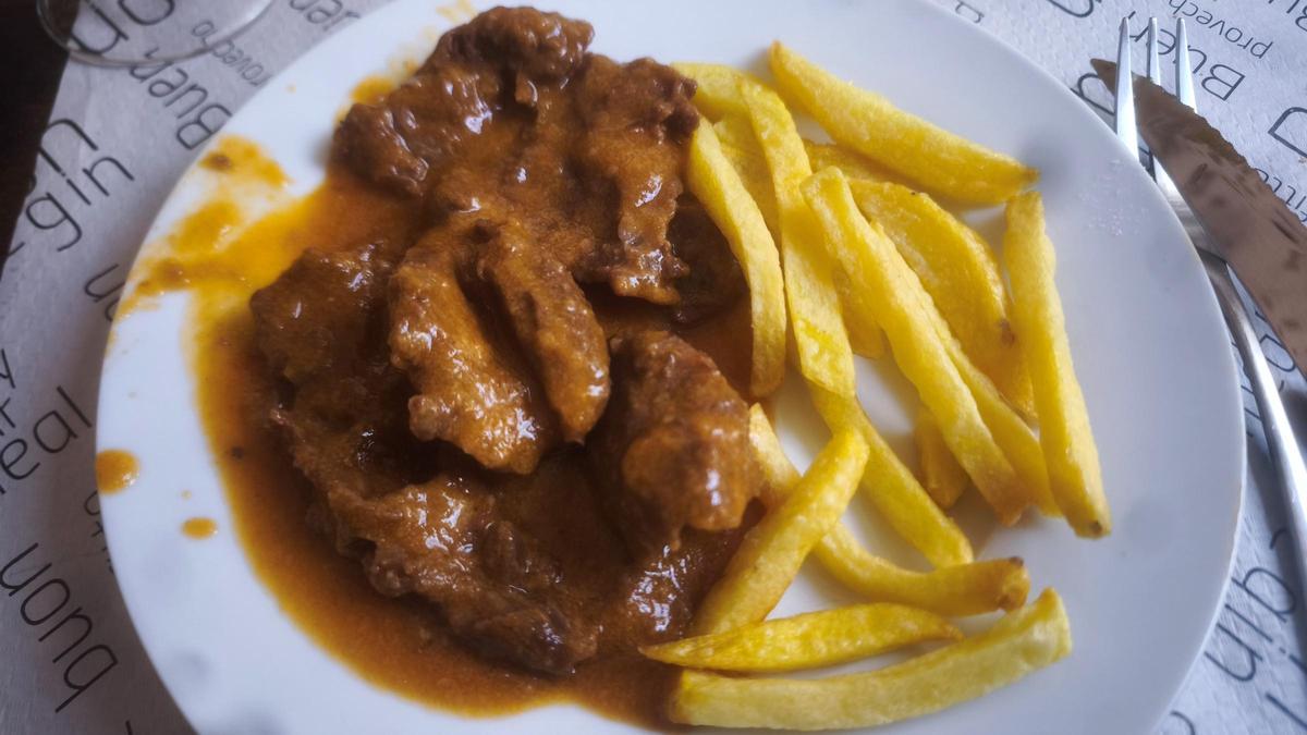 El fricandó del restaurante Casa Axin.