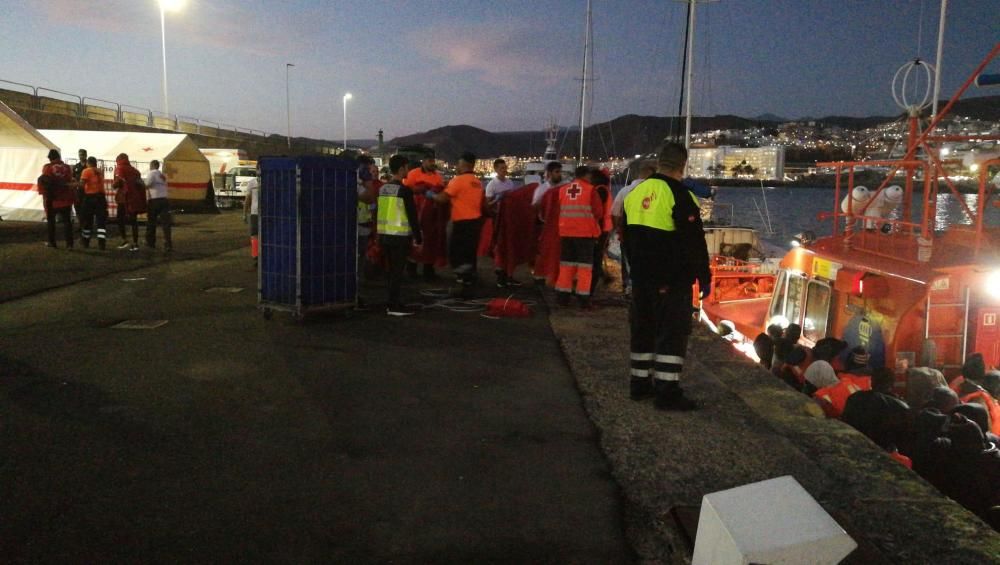 Unas 90 personas llegan en tres pateras al sur de Gran Canaria