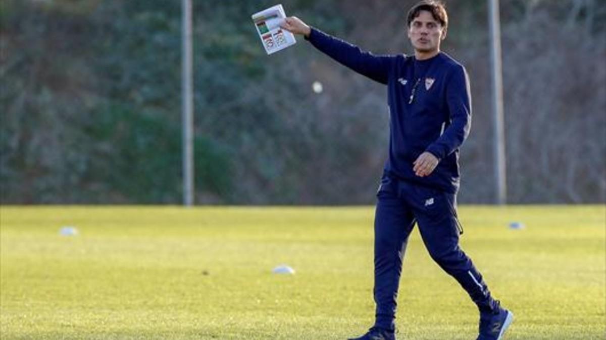 El nuevo entrenador del Sevilla, Montella, el día de su primer entrenamiento.