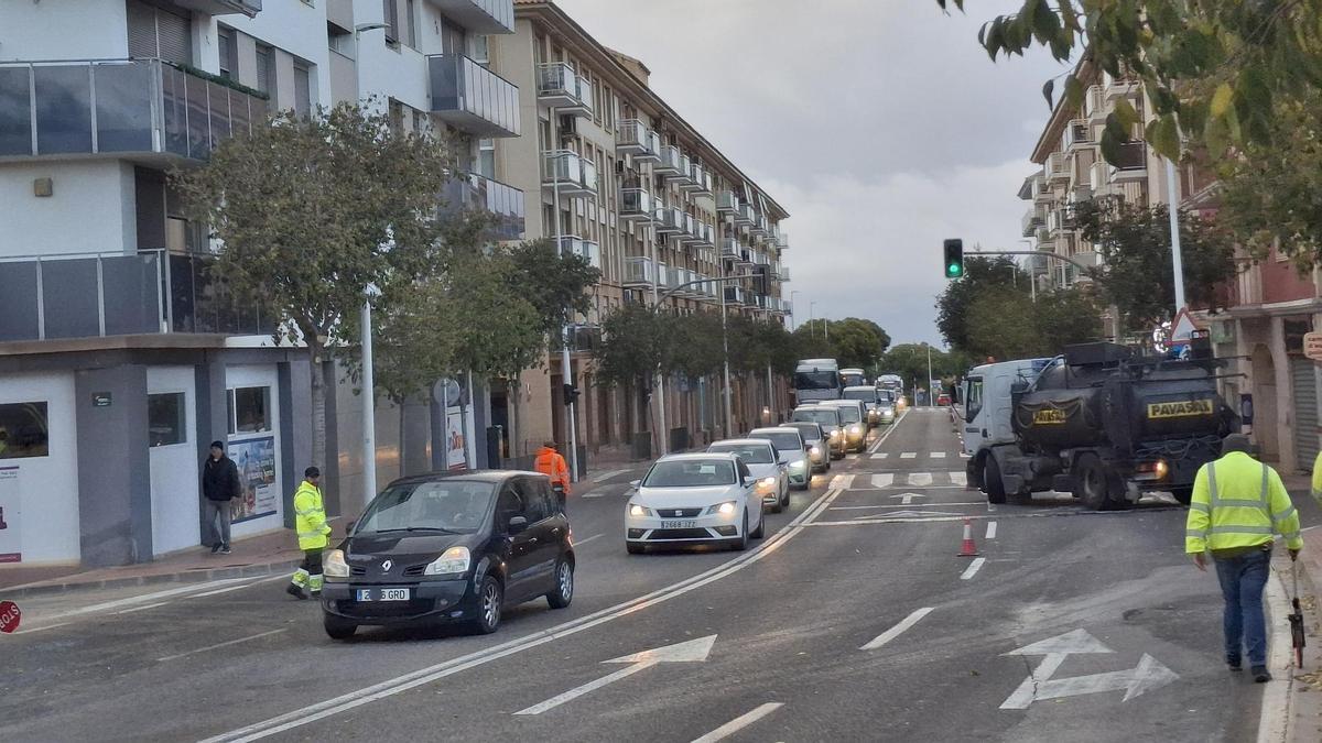 El atasco de primera hora en el carril de salida de Xàbia